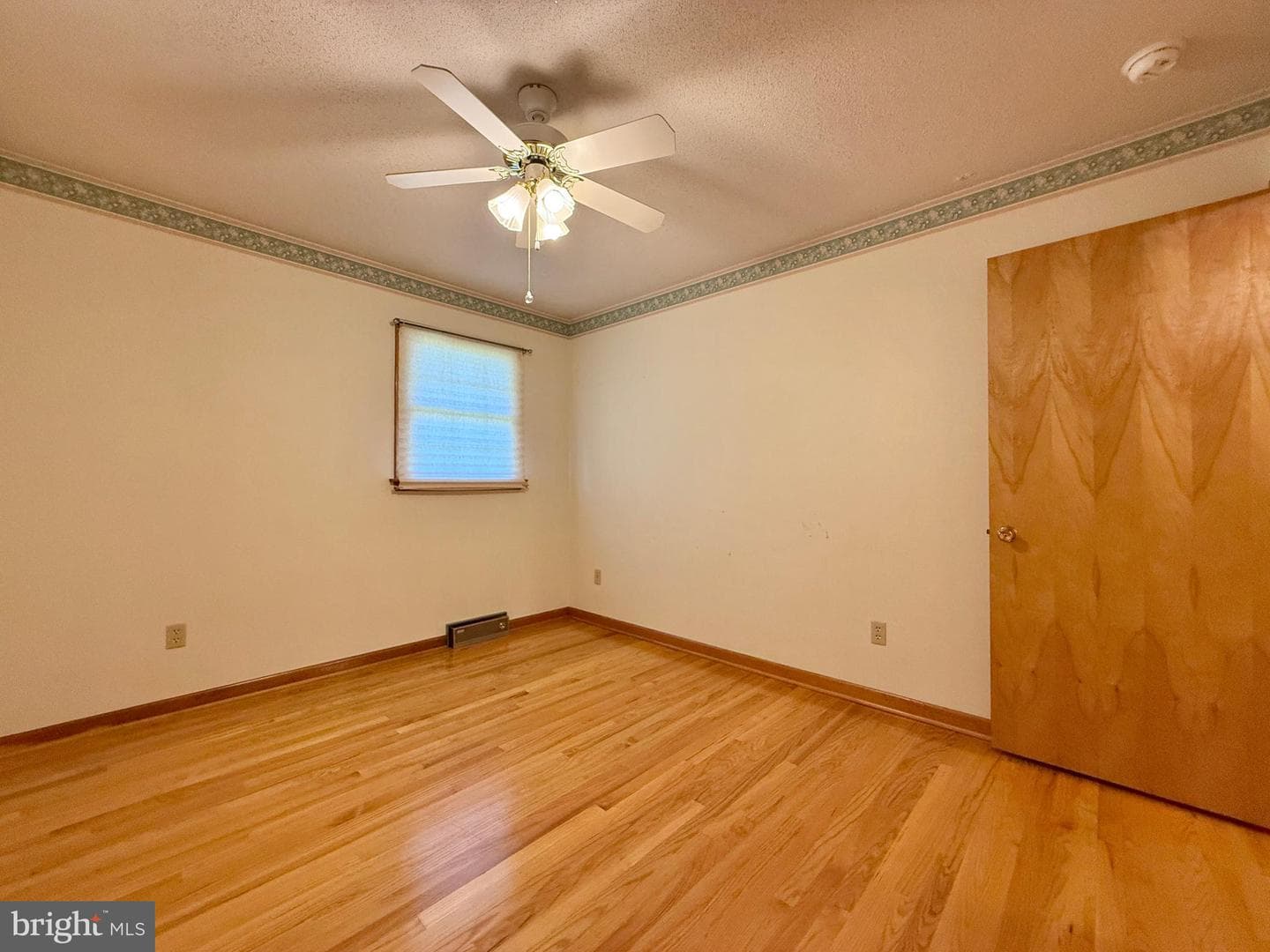 153 Collins Drive photo 44