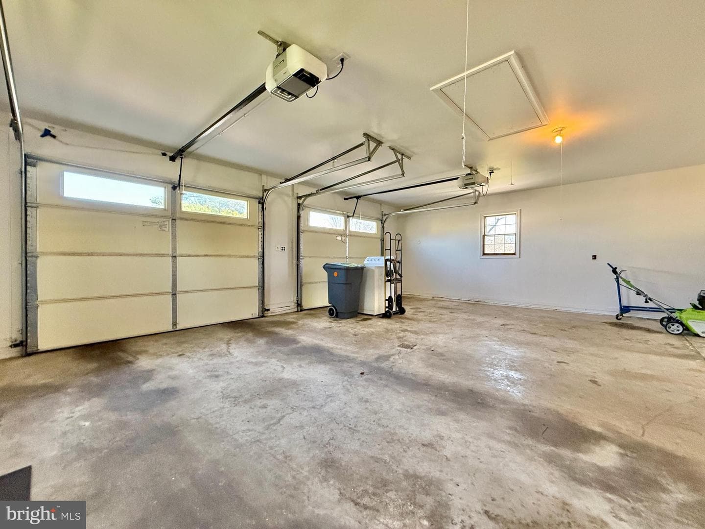 153 Collins Drive photo 60