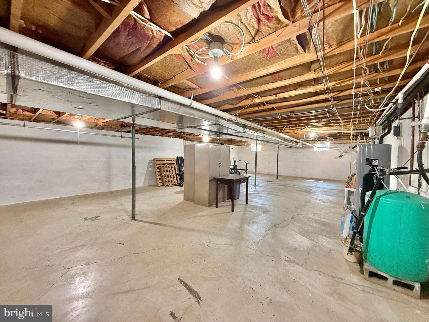 153 Collins Drive photo 65