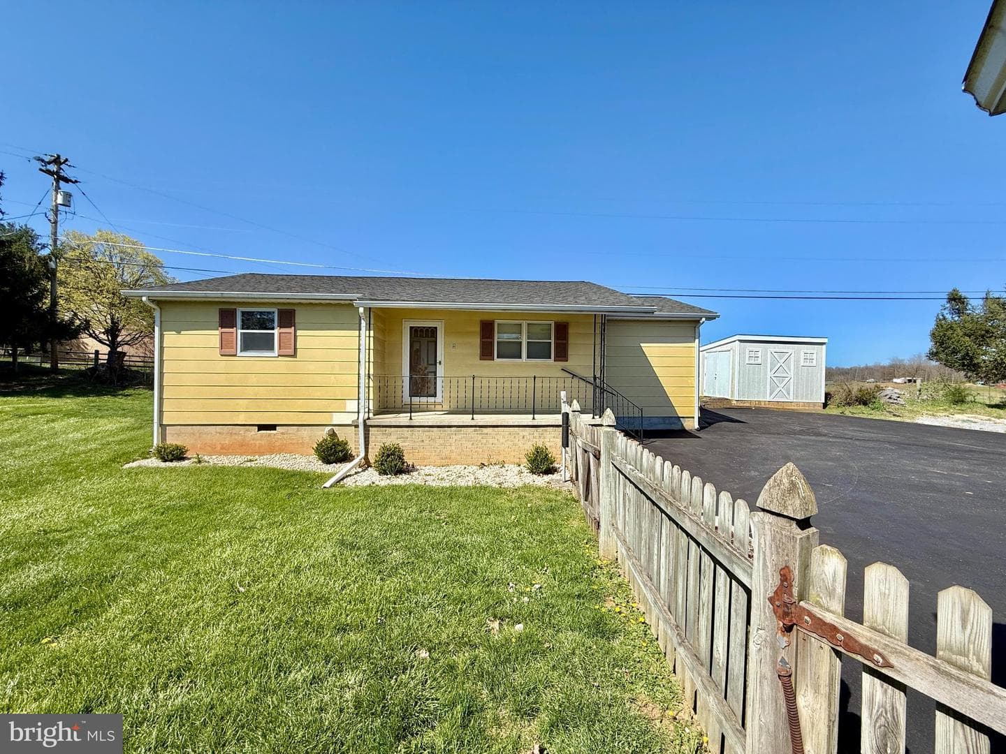 153 Collins Drive photo 7
