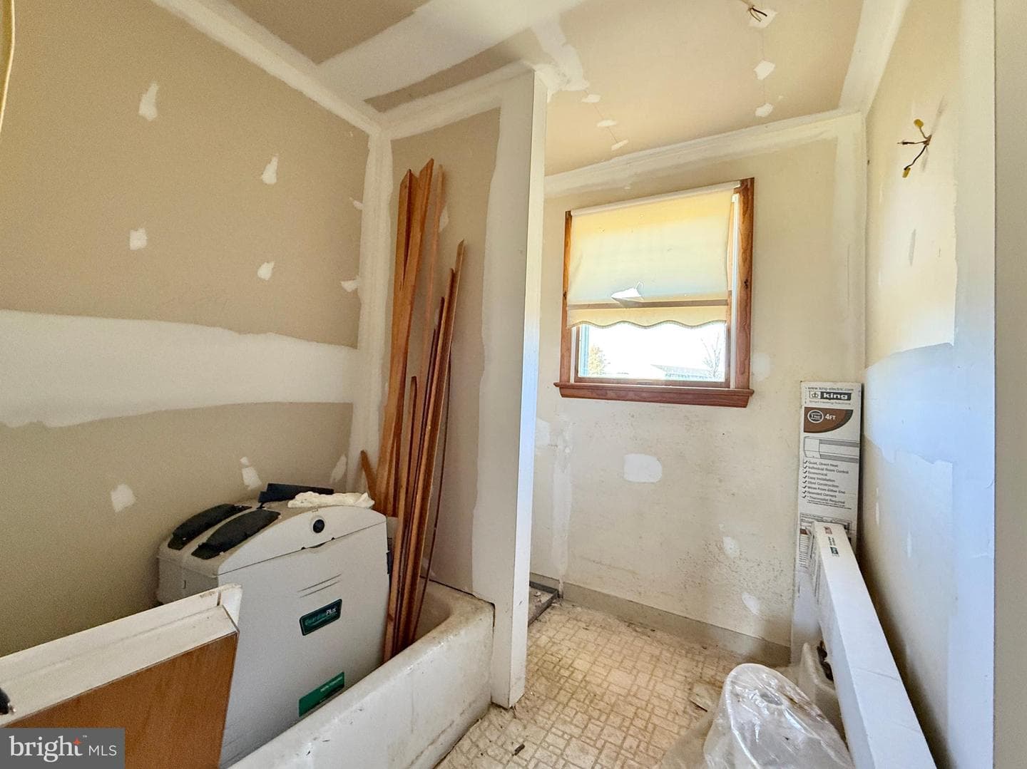 153 Collins Drive photo 71