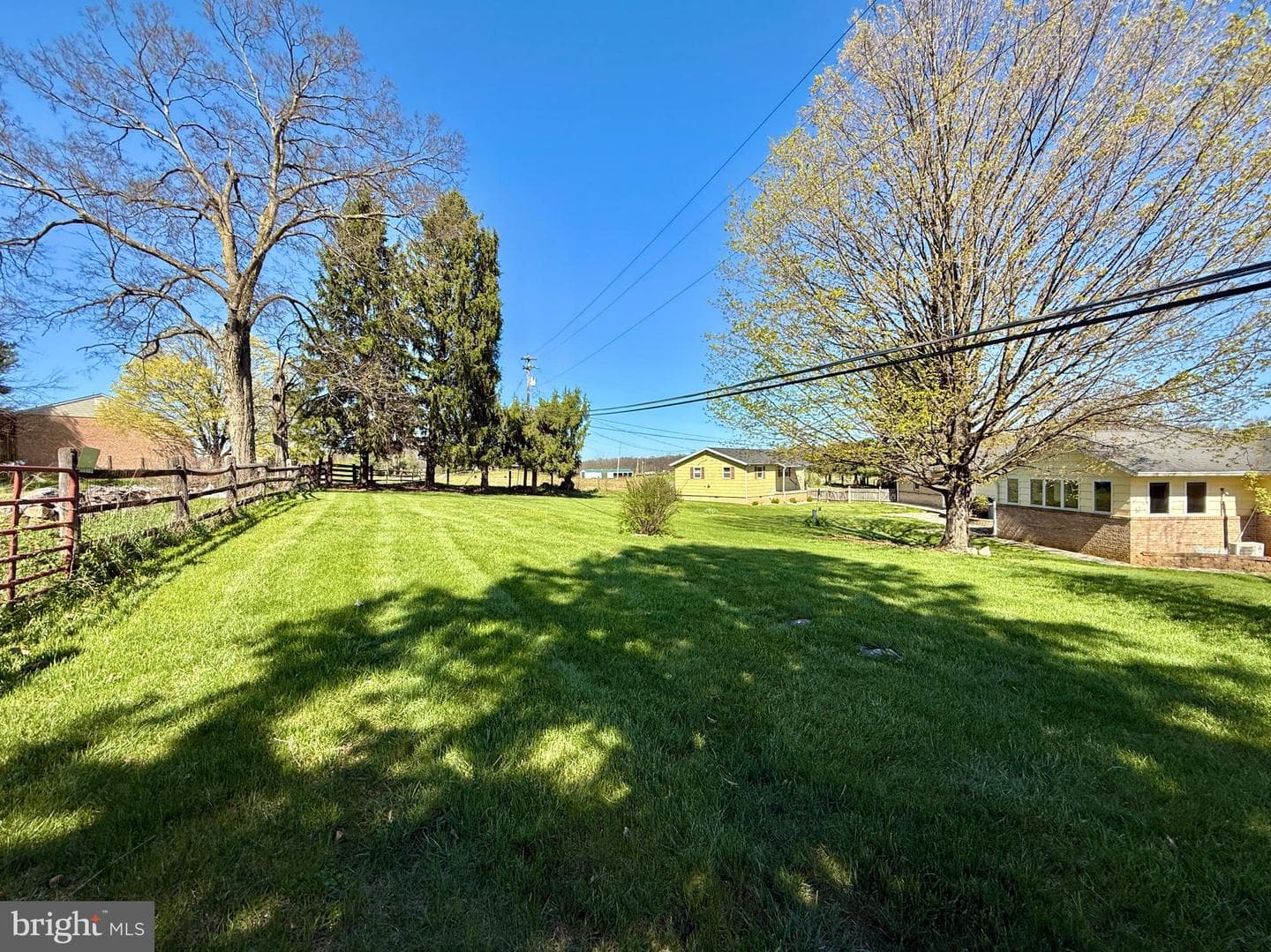 153 Collins Drive photo 84