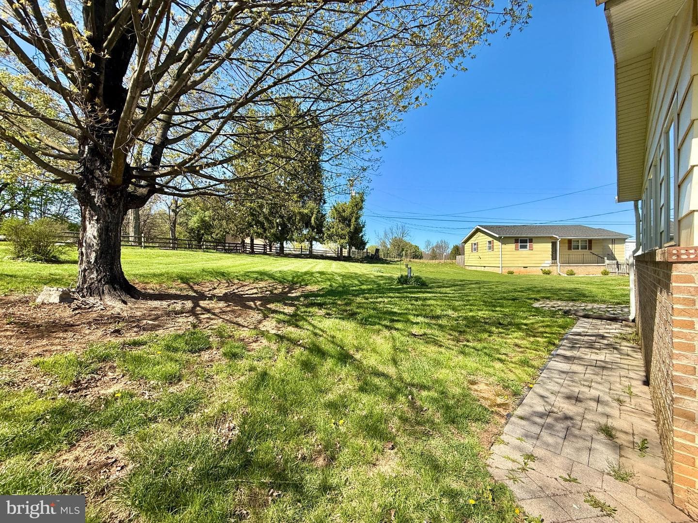 153 Collins Drive photo 87