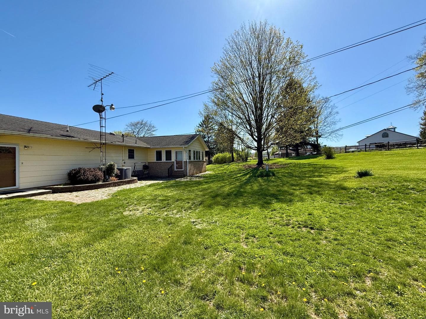 153 Collins Drive photo 94