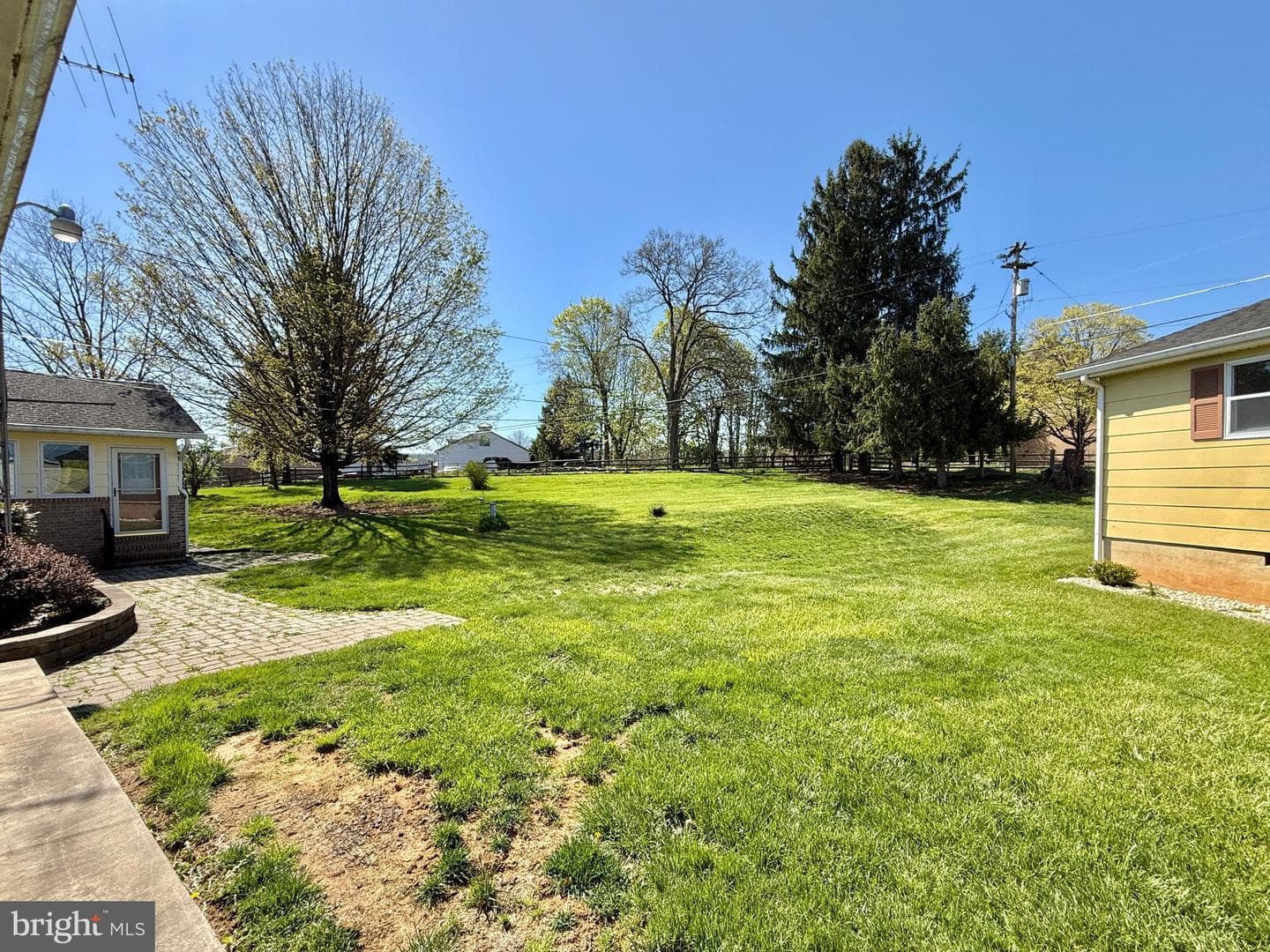 153 Collins Drive photo 96