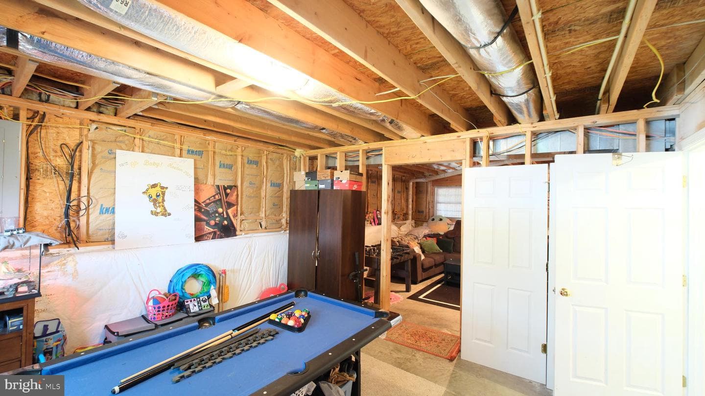 210 Ford Circle photo 28