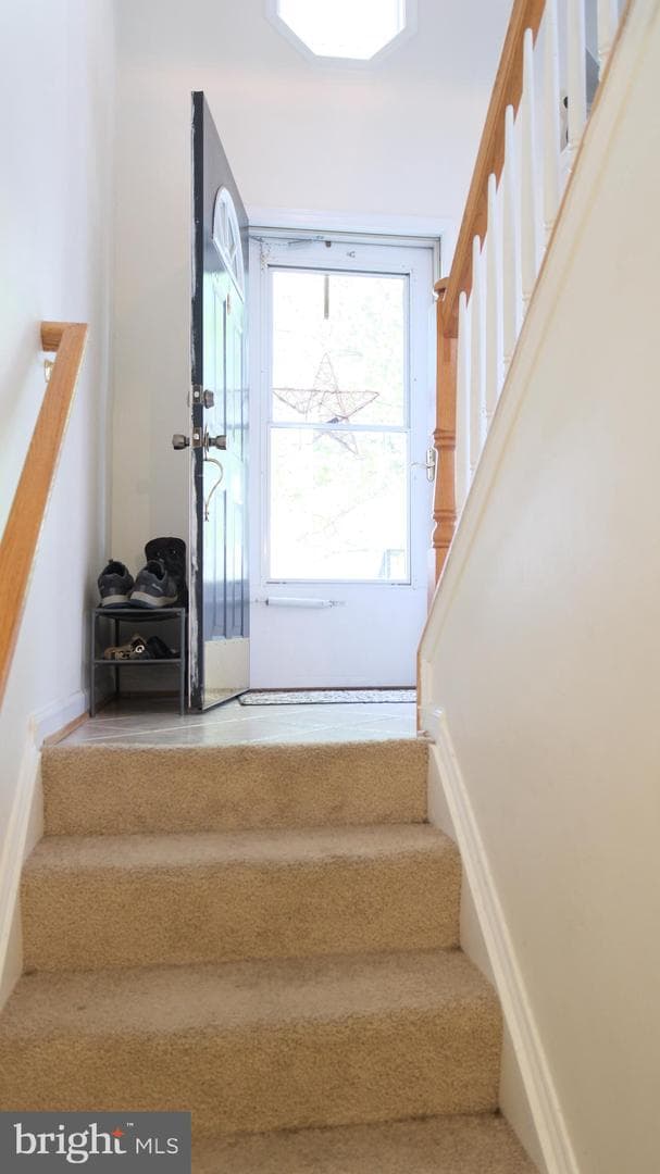 210 Ford Circle photo 34
