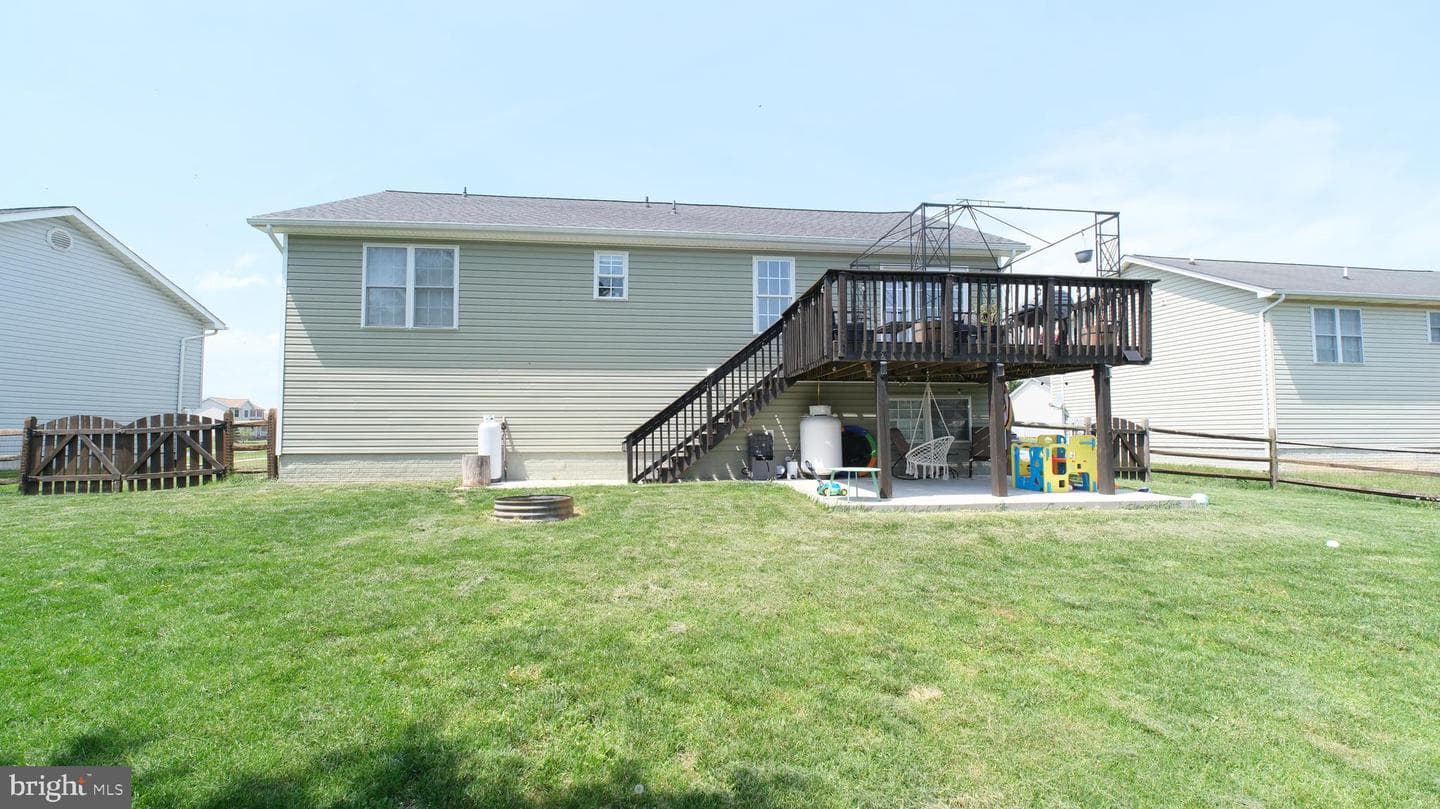 210 Ford Circle photo 38