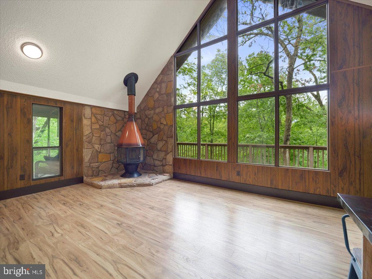 106 Monacan Trail photo 2