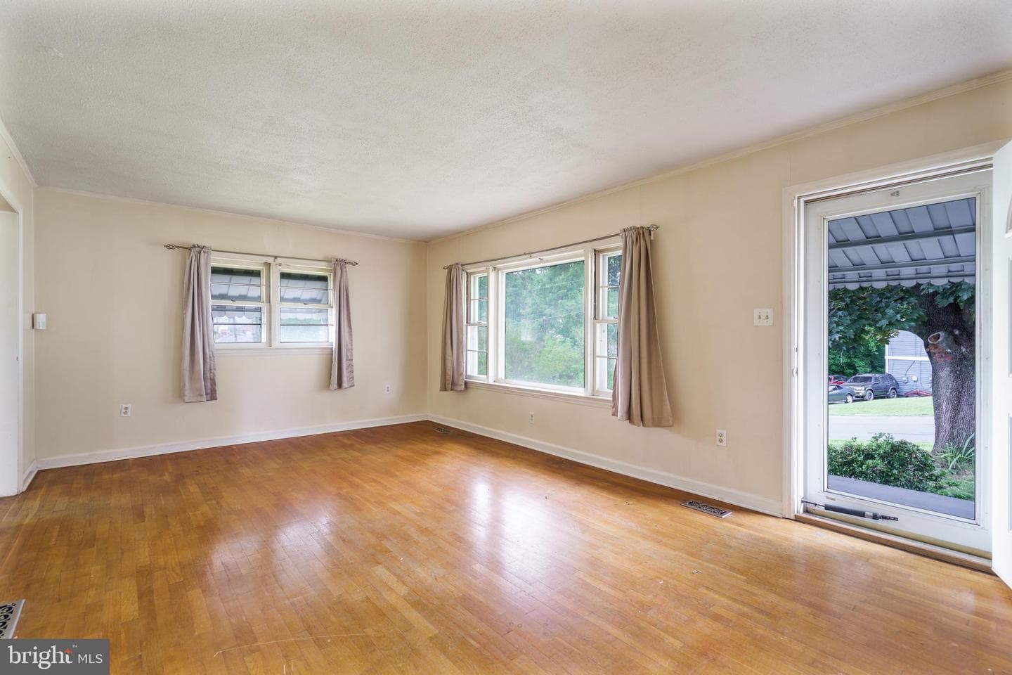 403 Teneno Street photo 8