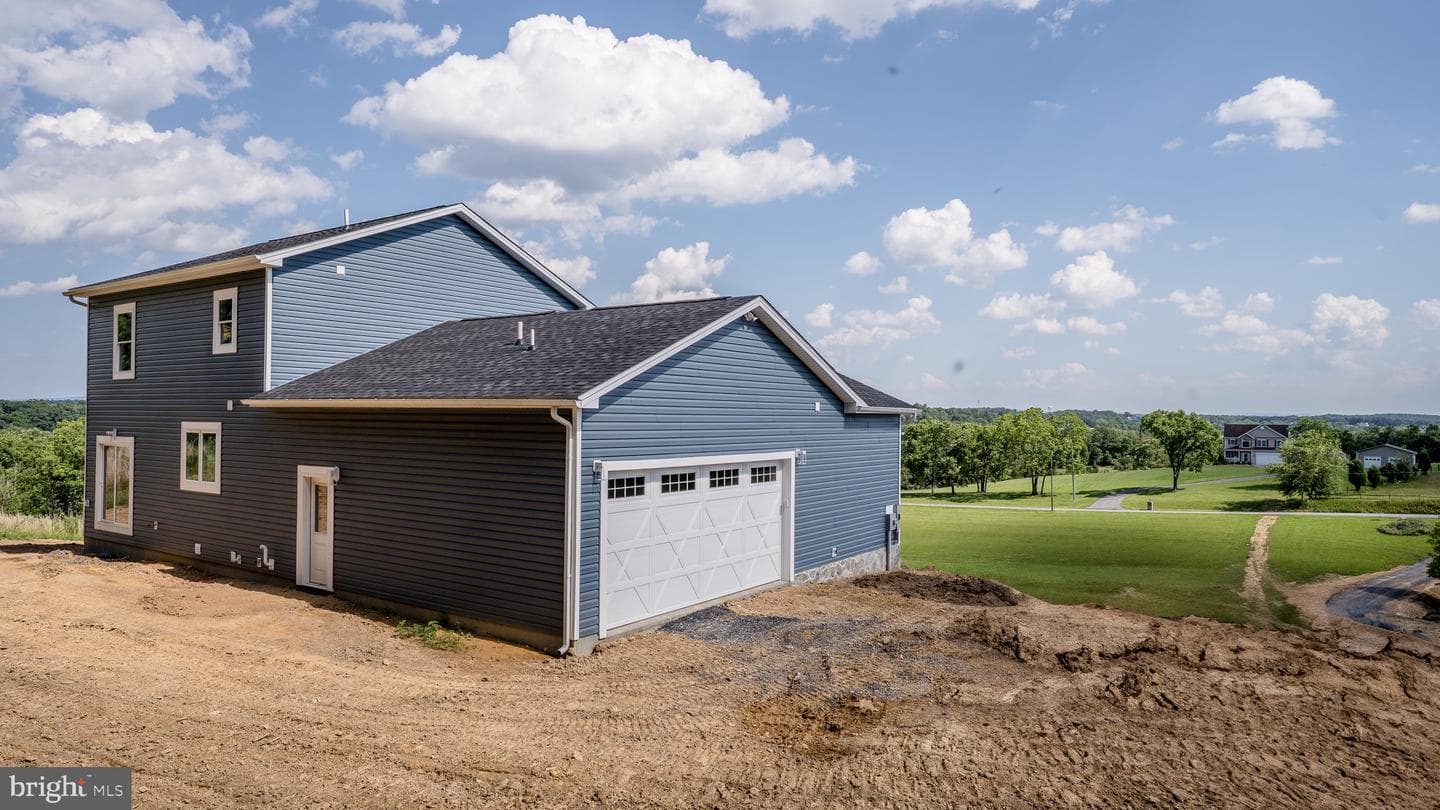 645 Slonaker Lane photo 9