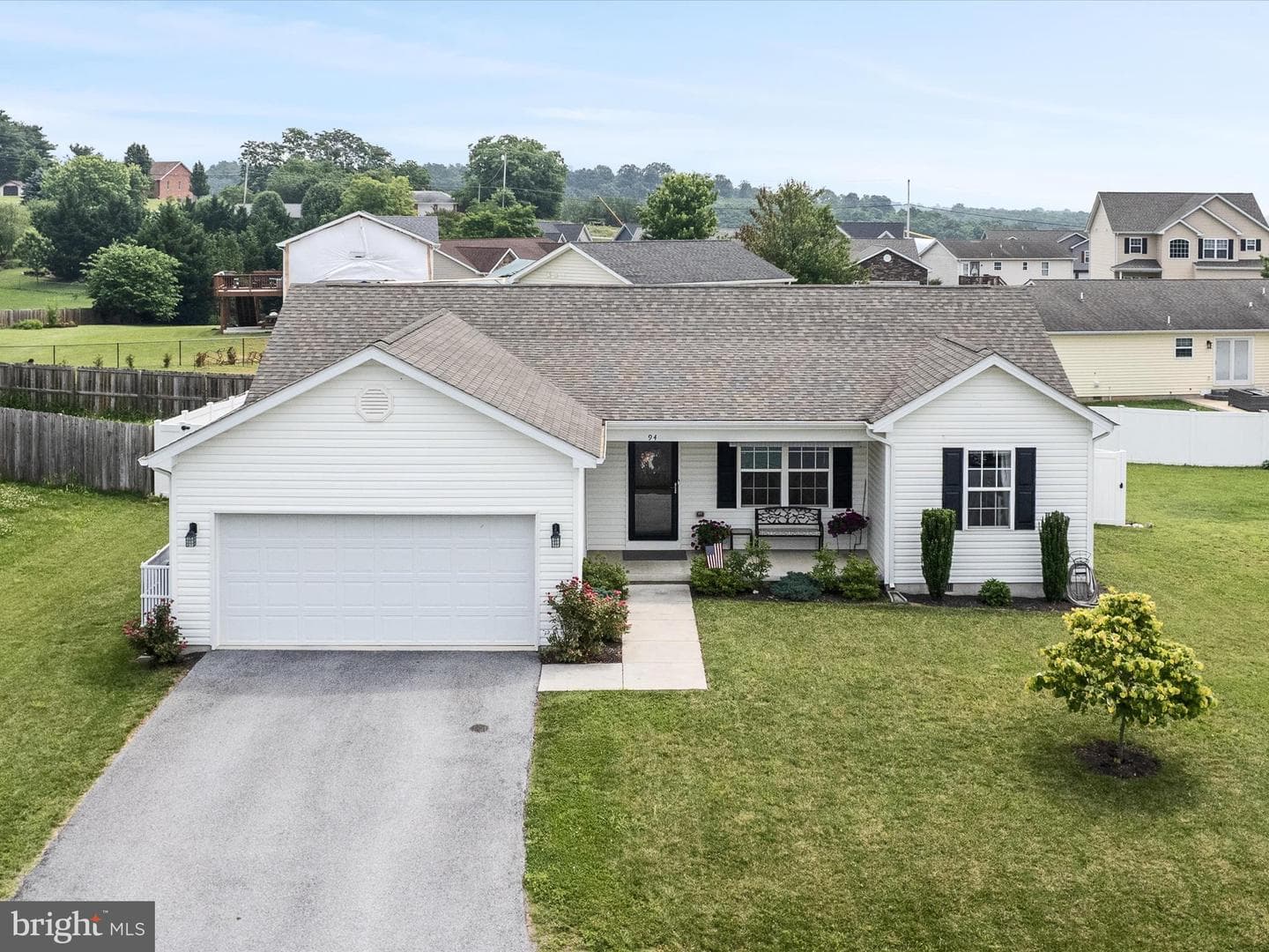94 Twickenham Drive photo 1