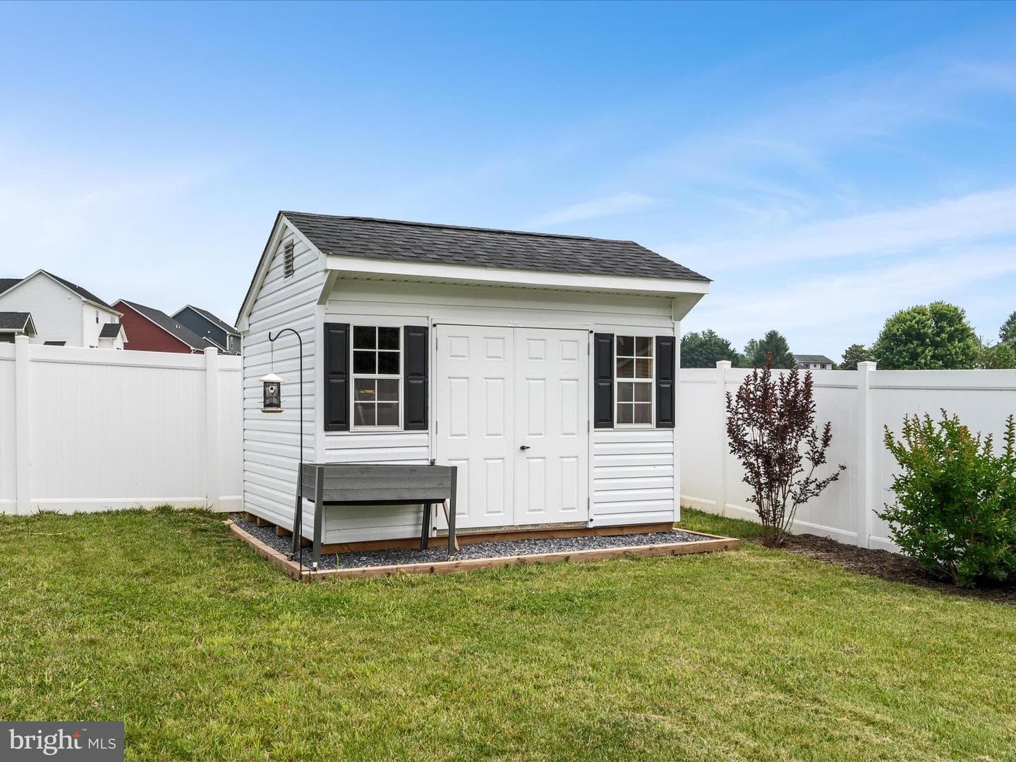 94 Twickenham Drive photo 36