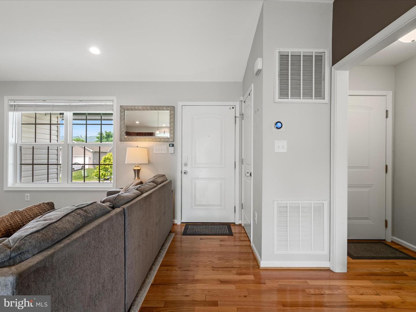 94 Twickenham Drive photo 6