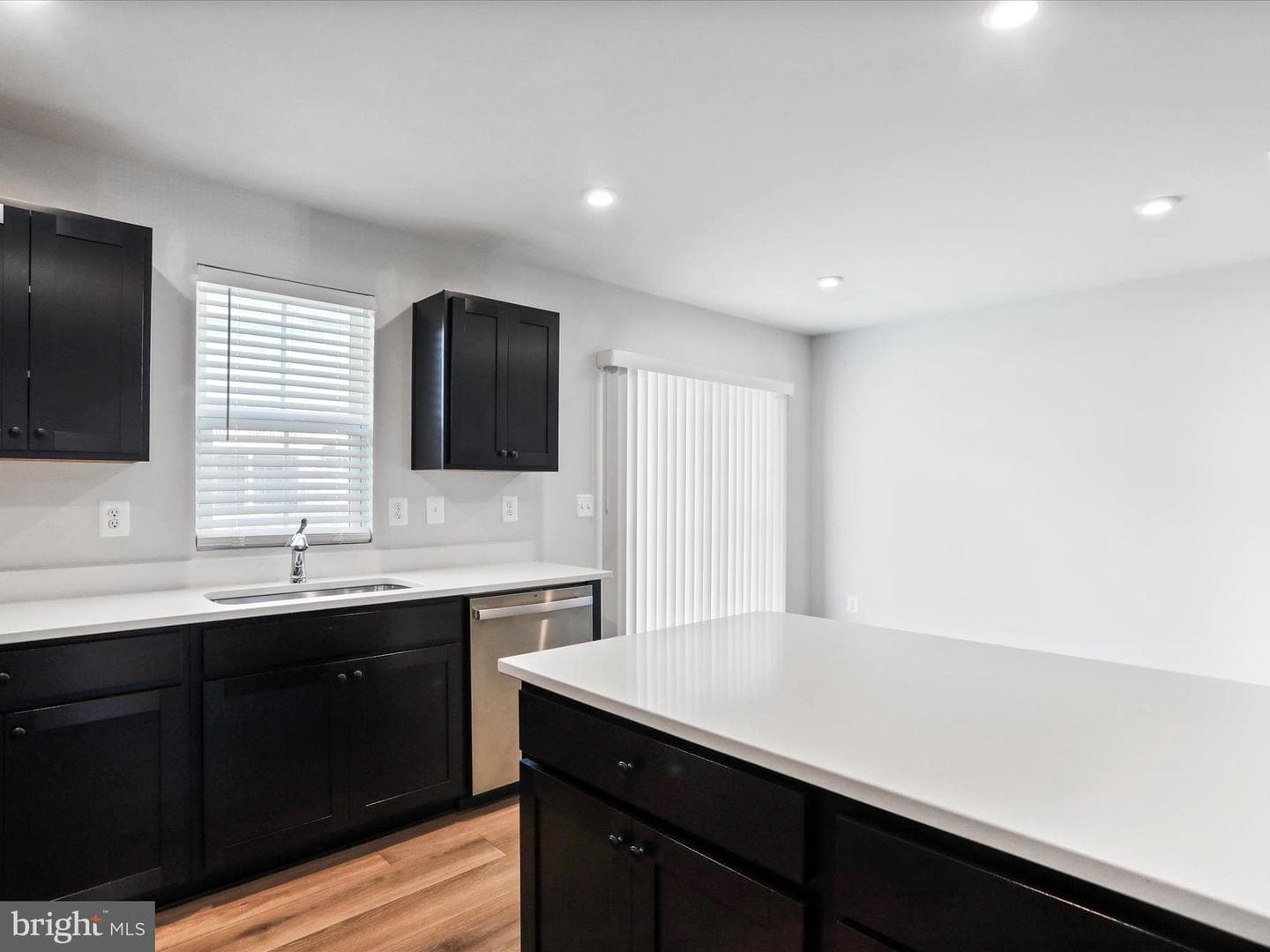 94 Calais Place photo 12