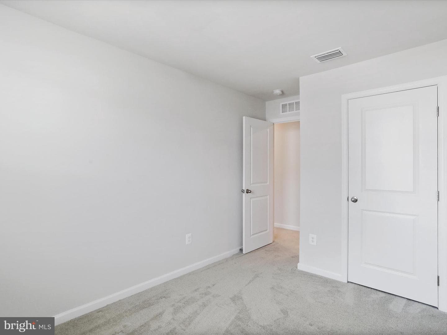 94 Calais Place photo 19