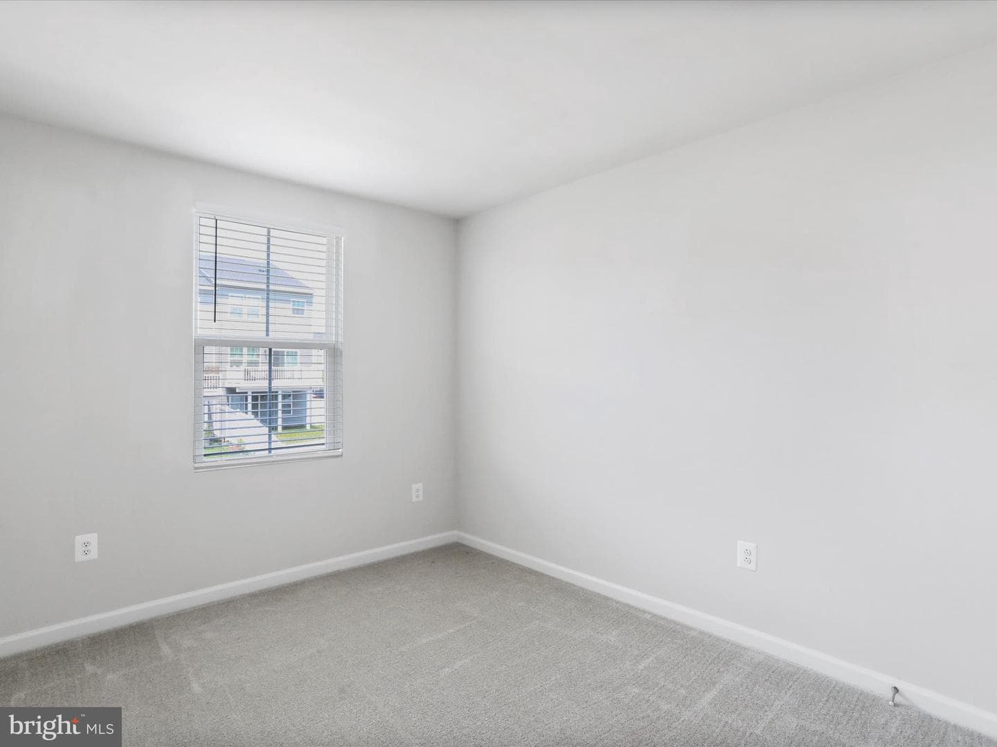 94 Calais Place photo 20