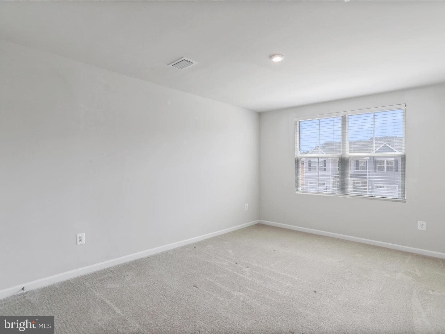 94 Calais Place photo 25