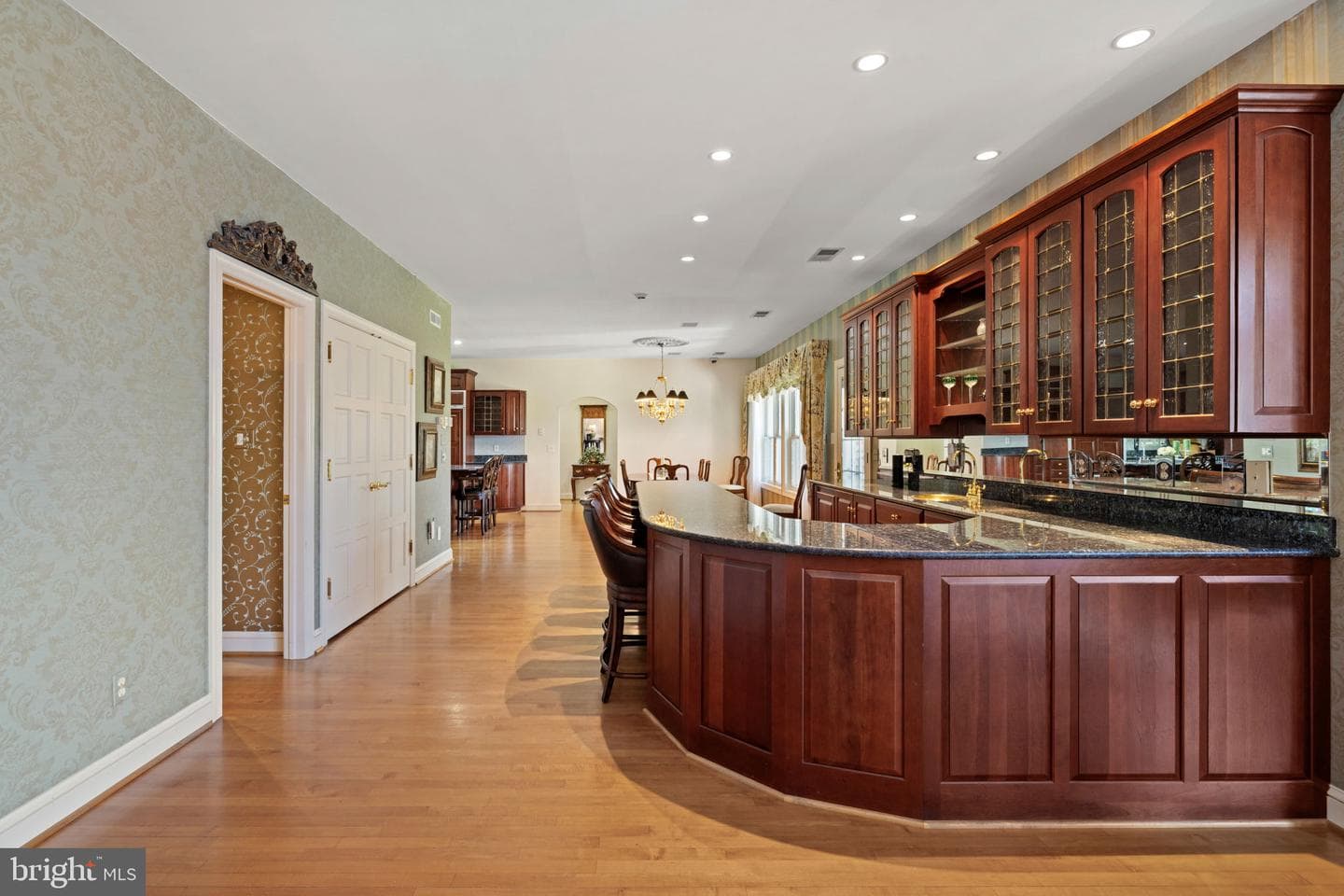 77 Lionheart Terrace photo 4
