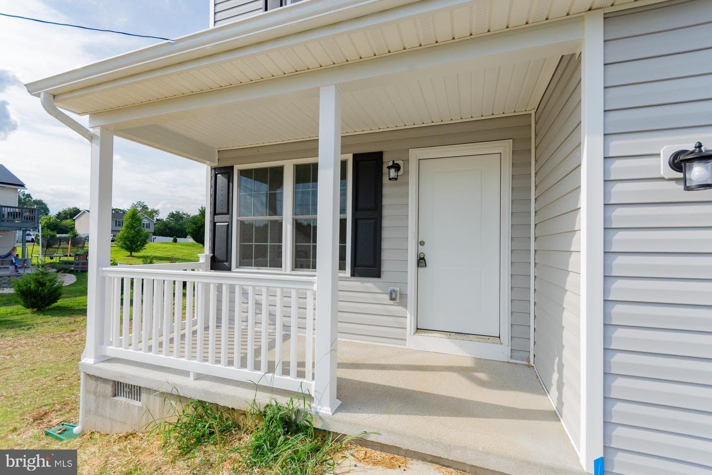 272 Larry Way photo 2