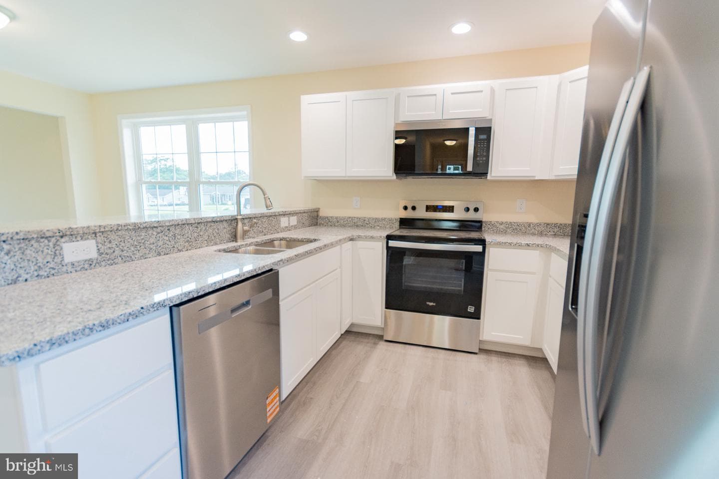 272 Larry Way photo 32