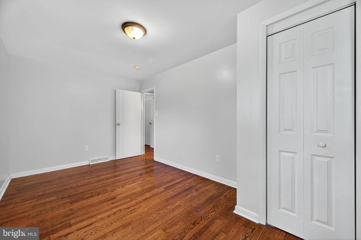 503 N High Street photo 16