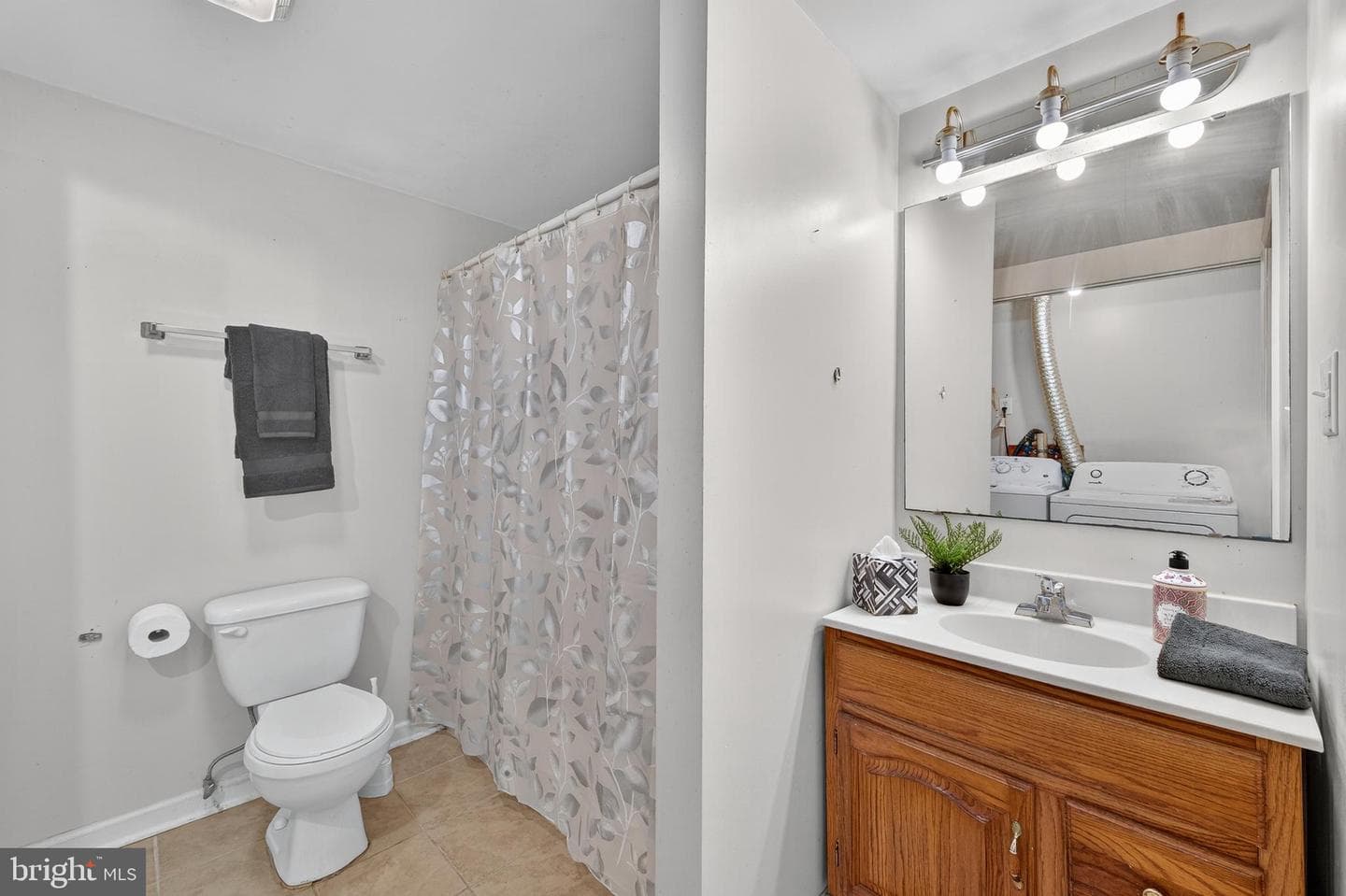 503 N High Street photo 25