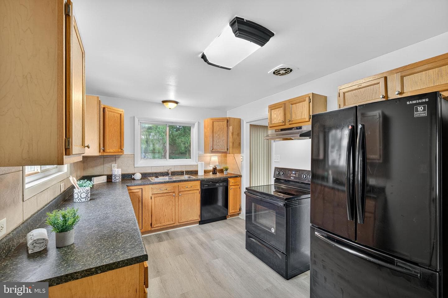 503 N High Street photo 5