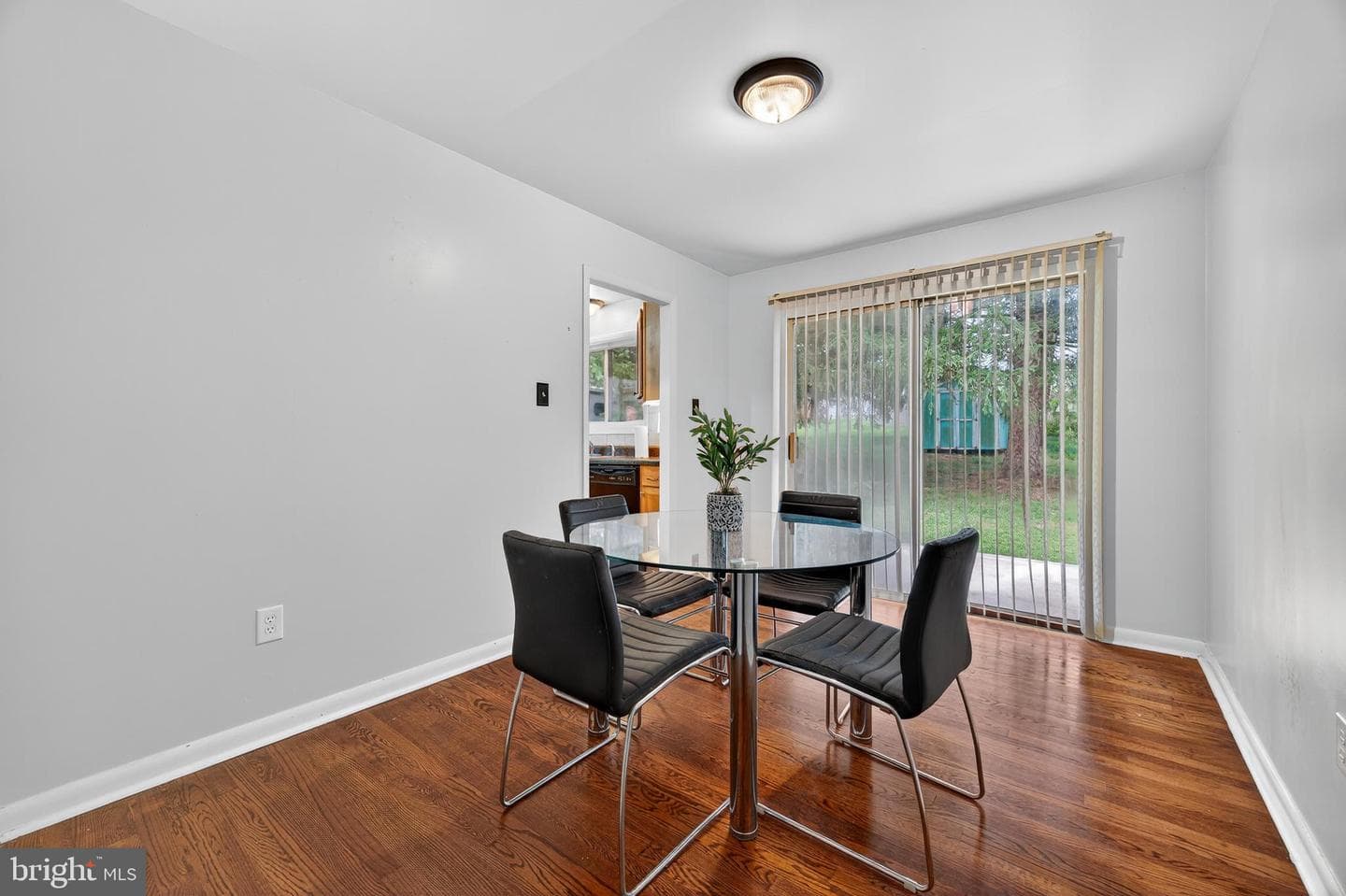 503 N High Street photo 7