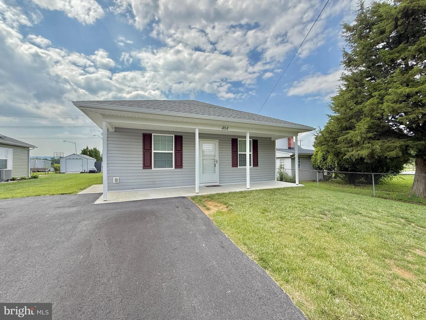 404 Athletic Street photo 3
