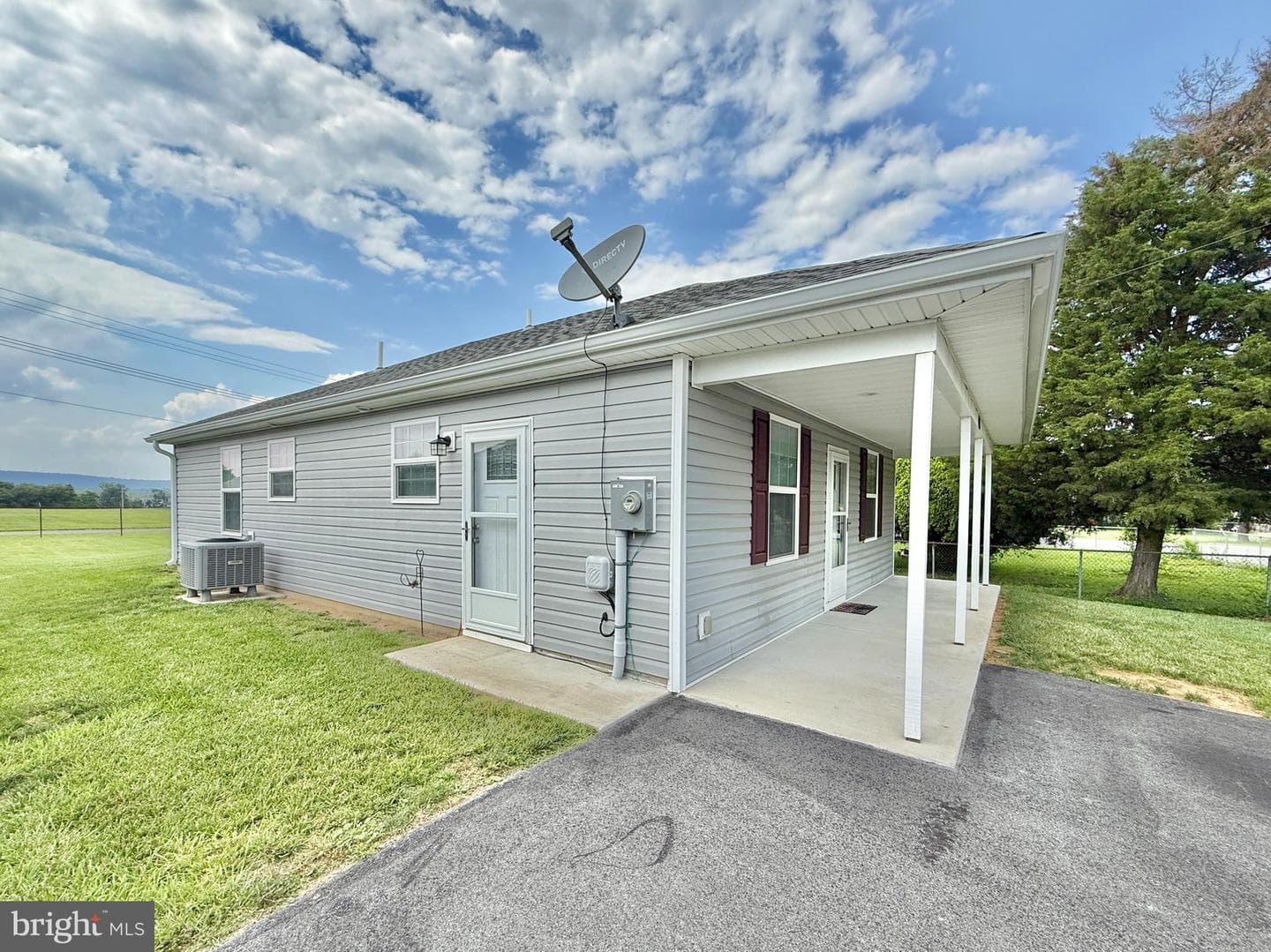 404 Athletic Street photo 5
