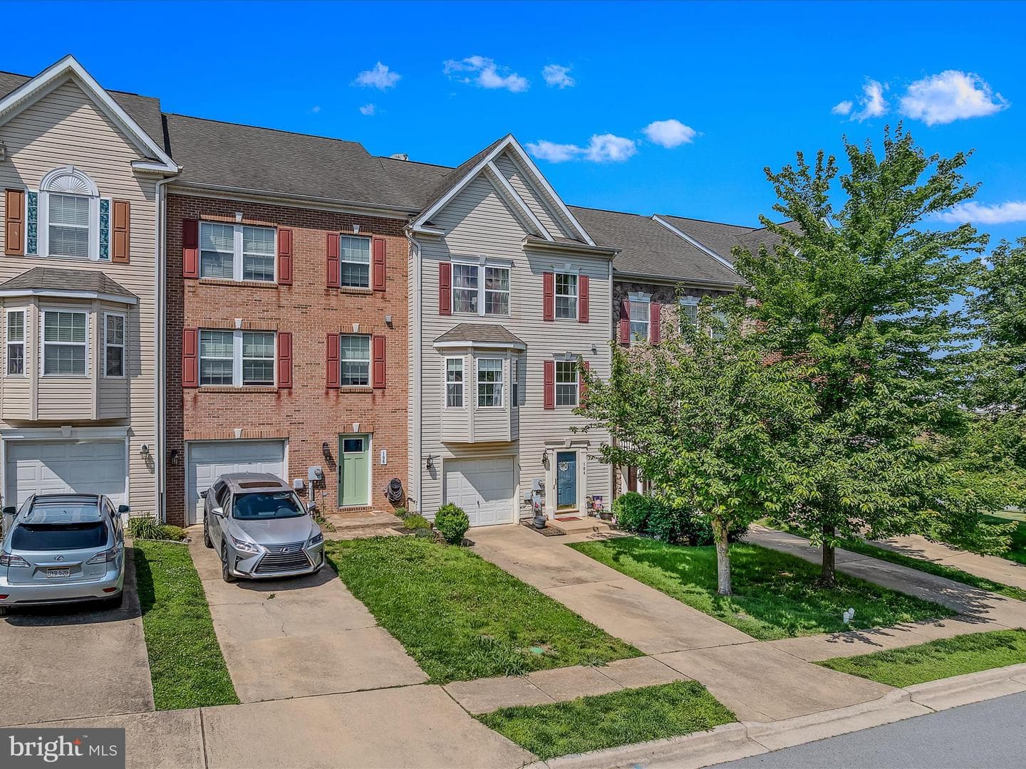 104 Raphael Court photo 1