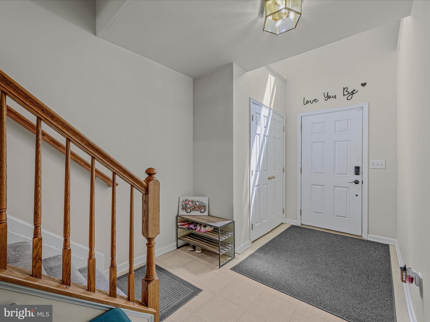104 Raphael Court photo 4