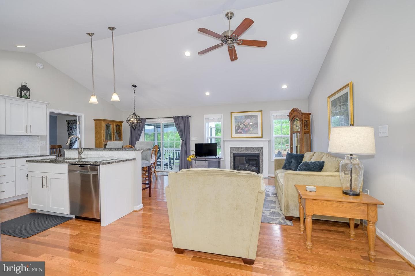 61 Twickenham Drive photo 33