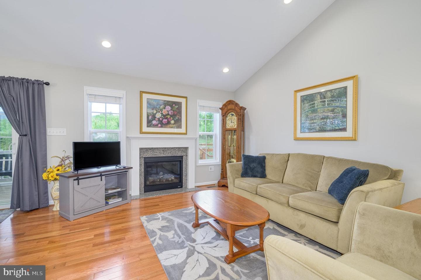 61 Twickenham Drive photo 36