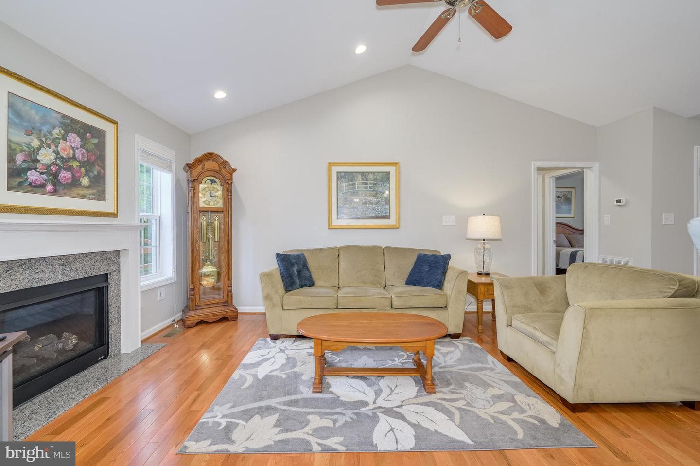 61 Twickenham Drive photo 37