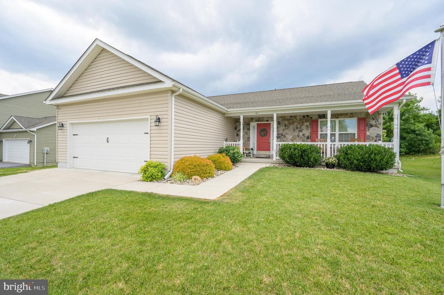 61 Twickenham Drive photo 4