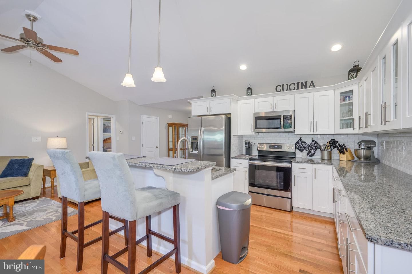 61 Twickenham Drive photo 46