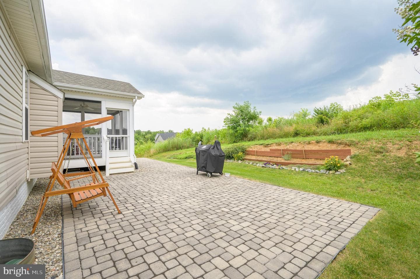 61 Twickenham Drive photo 65