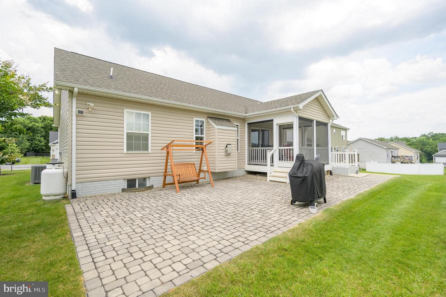 61 Twickenham Drive photo 66