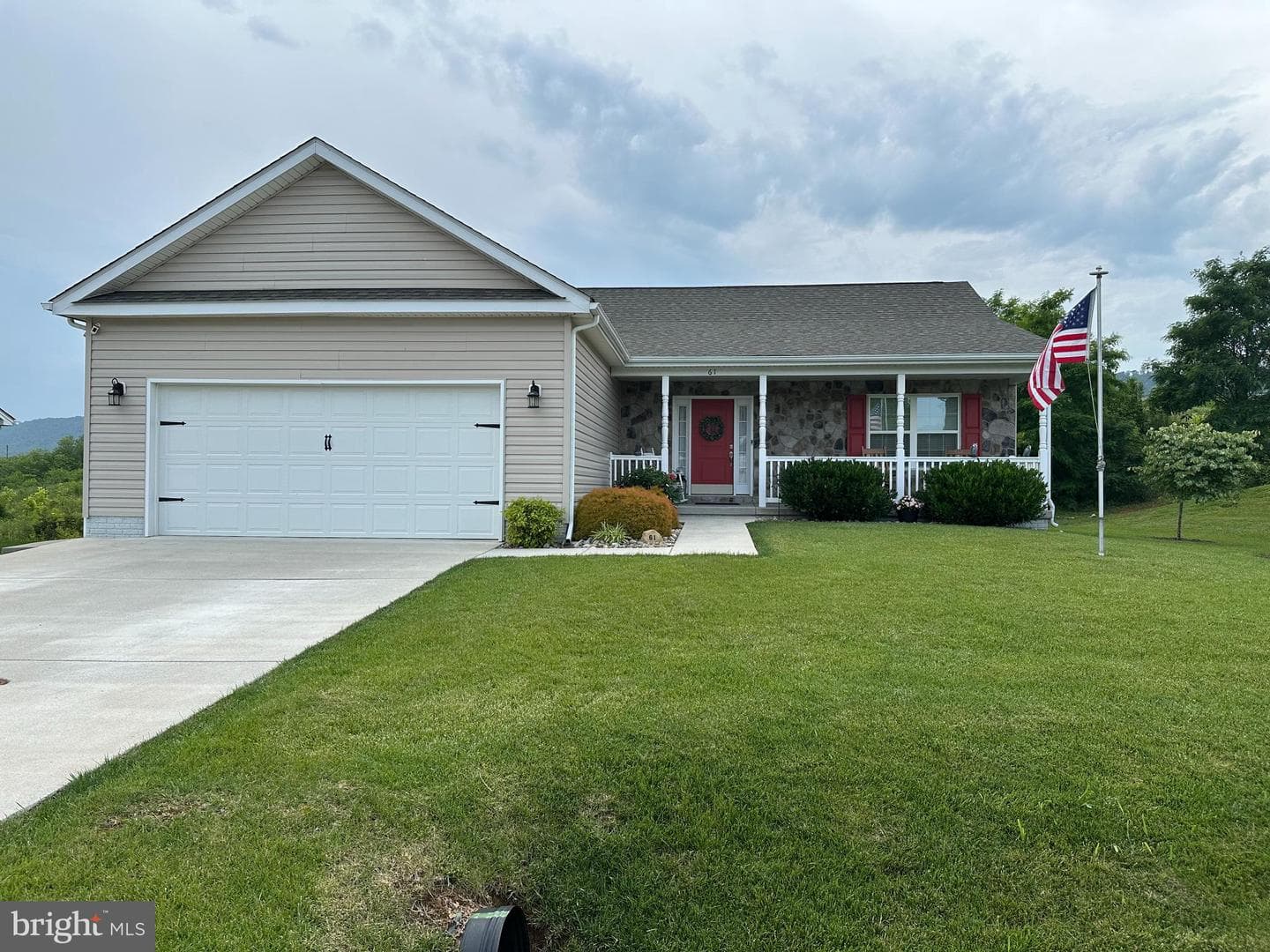 61 Twickenham Drive photo 73