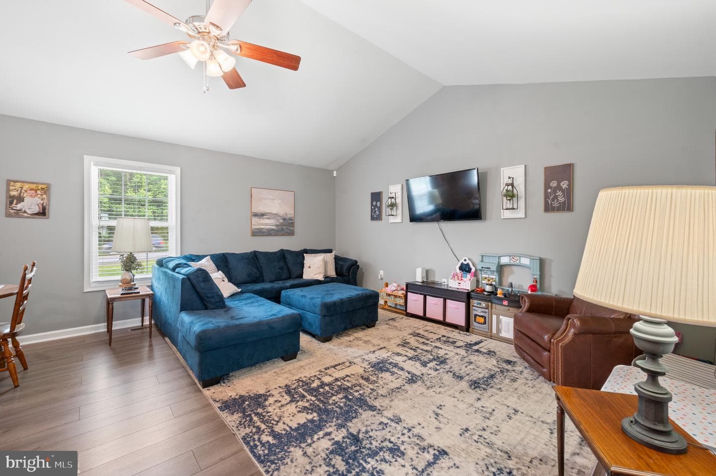 494 Ives Street photo 10