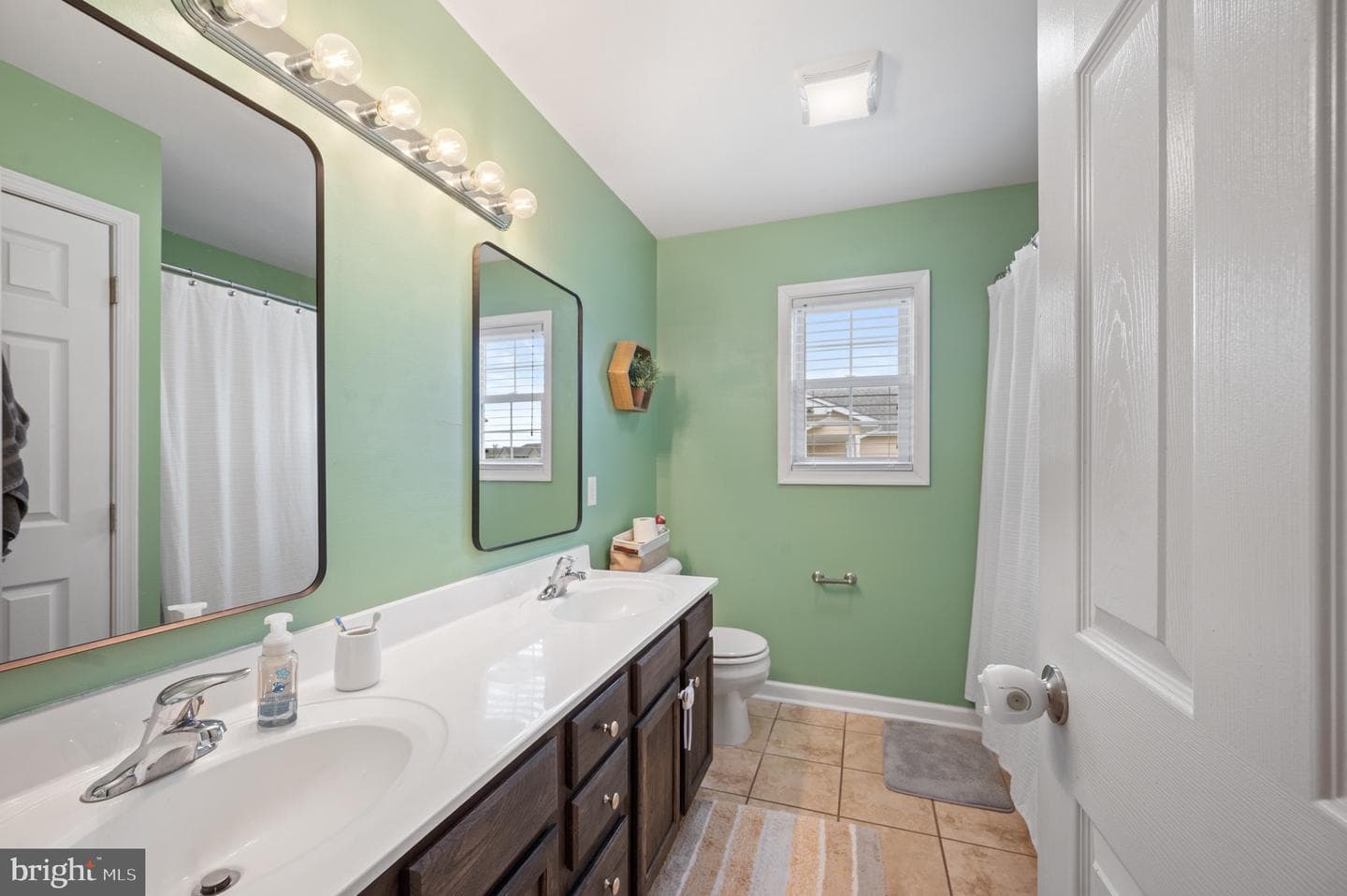 494 Ives Street photo 17