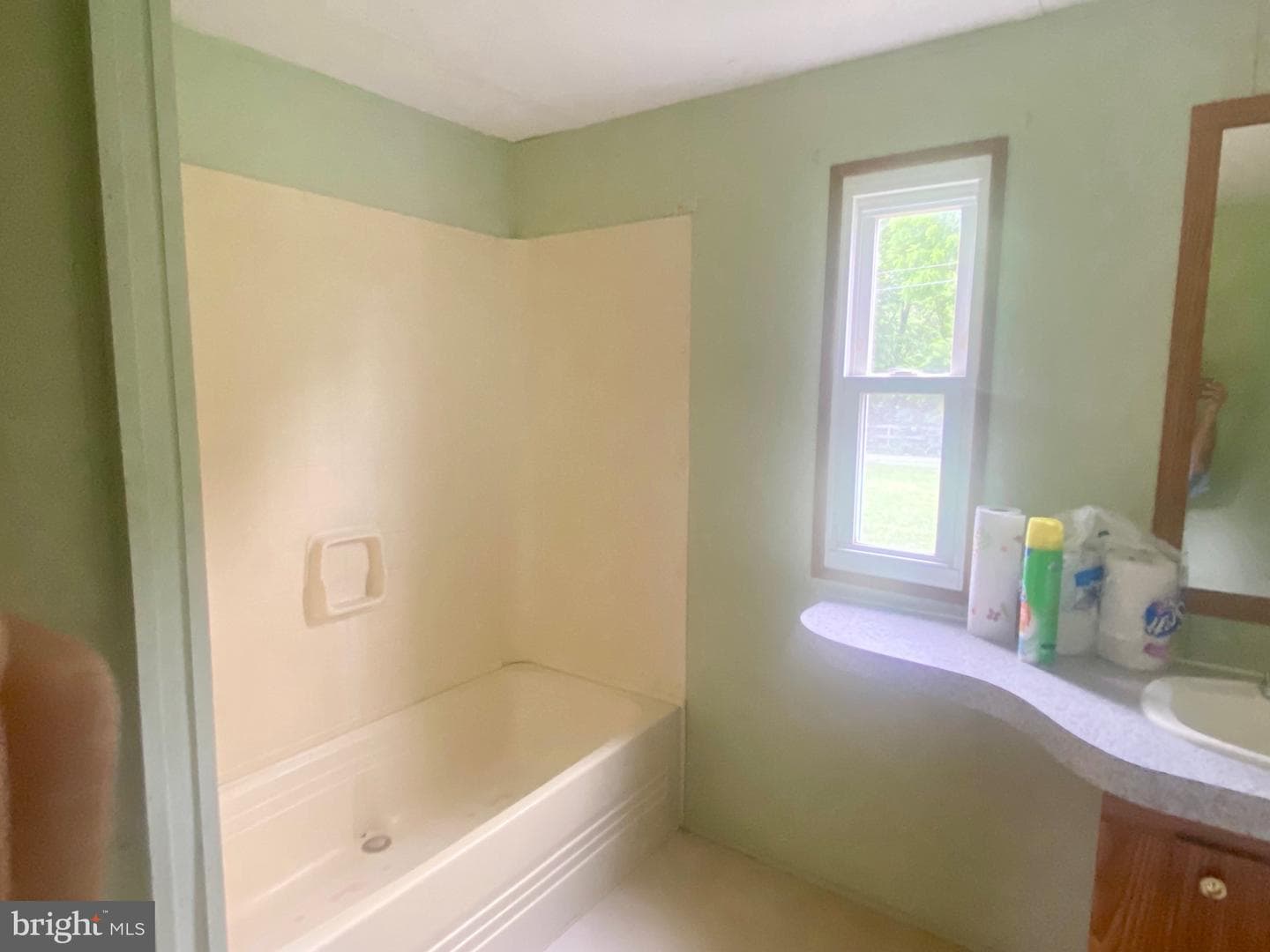 314 Henshaw Road photo 11