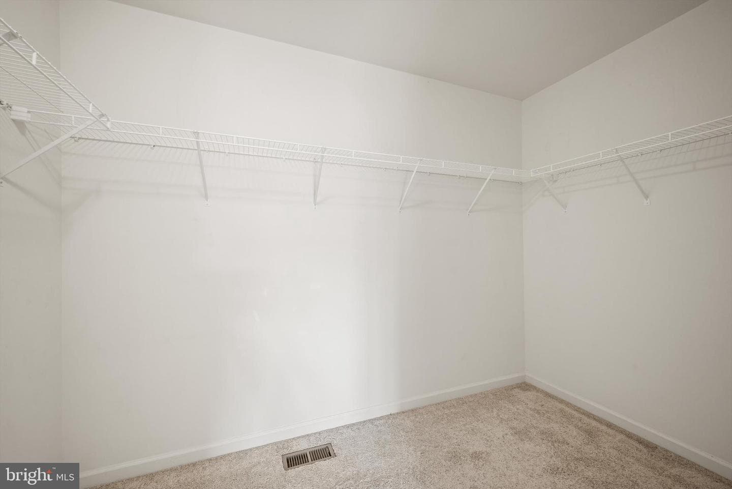 379 Eurasian Drive photo 21