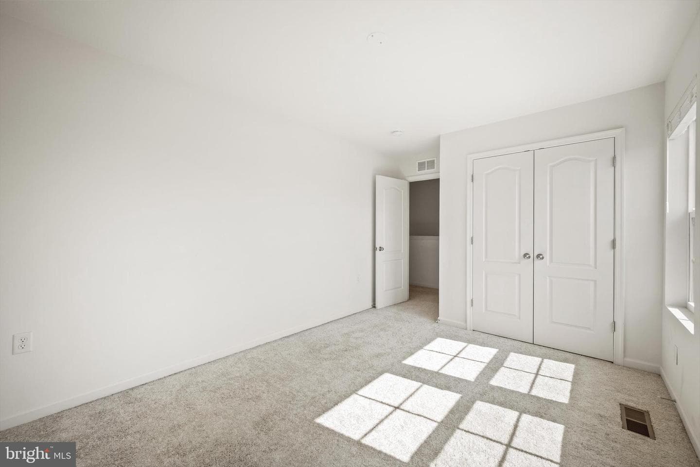 379 Eurasian Drive photo 22