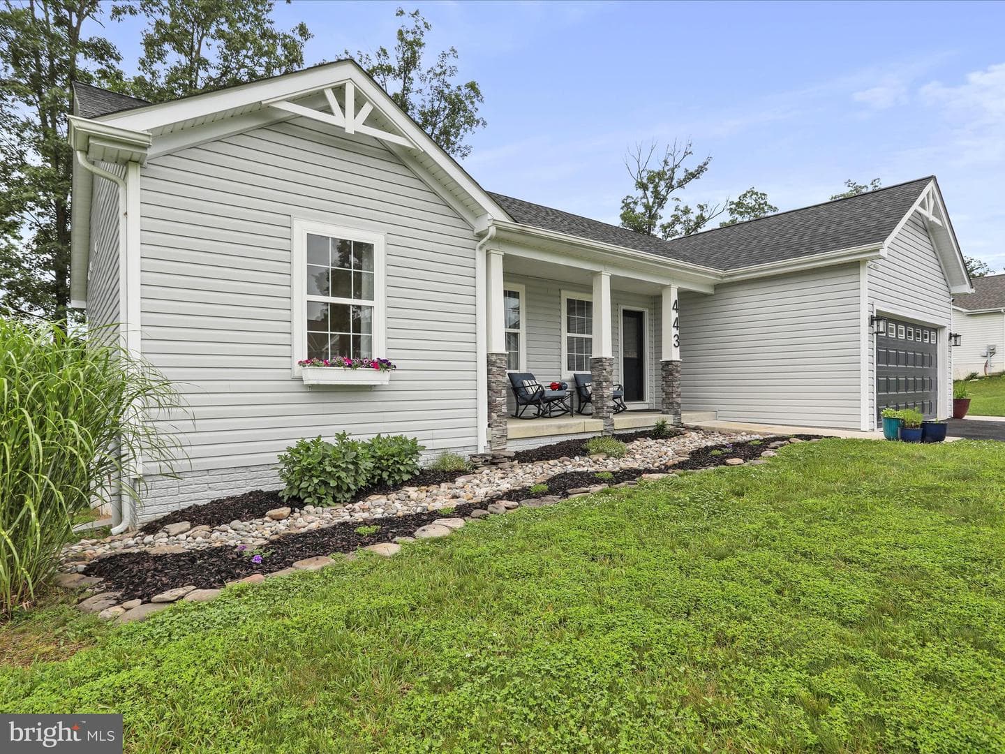 443 Executive Way photo 1