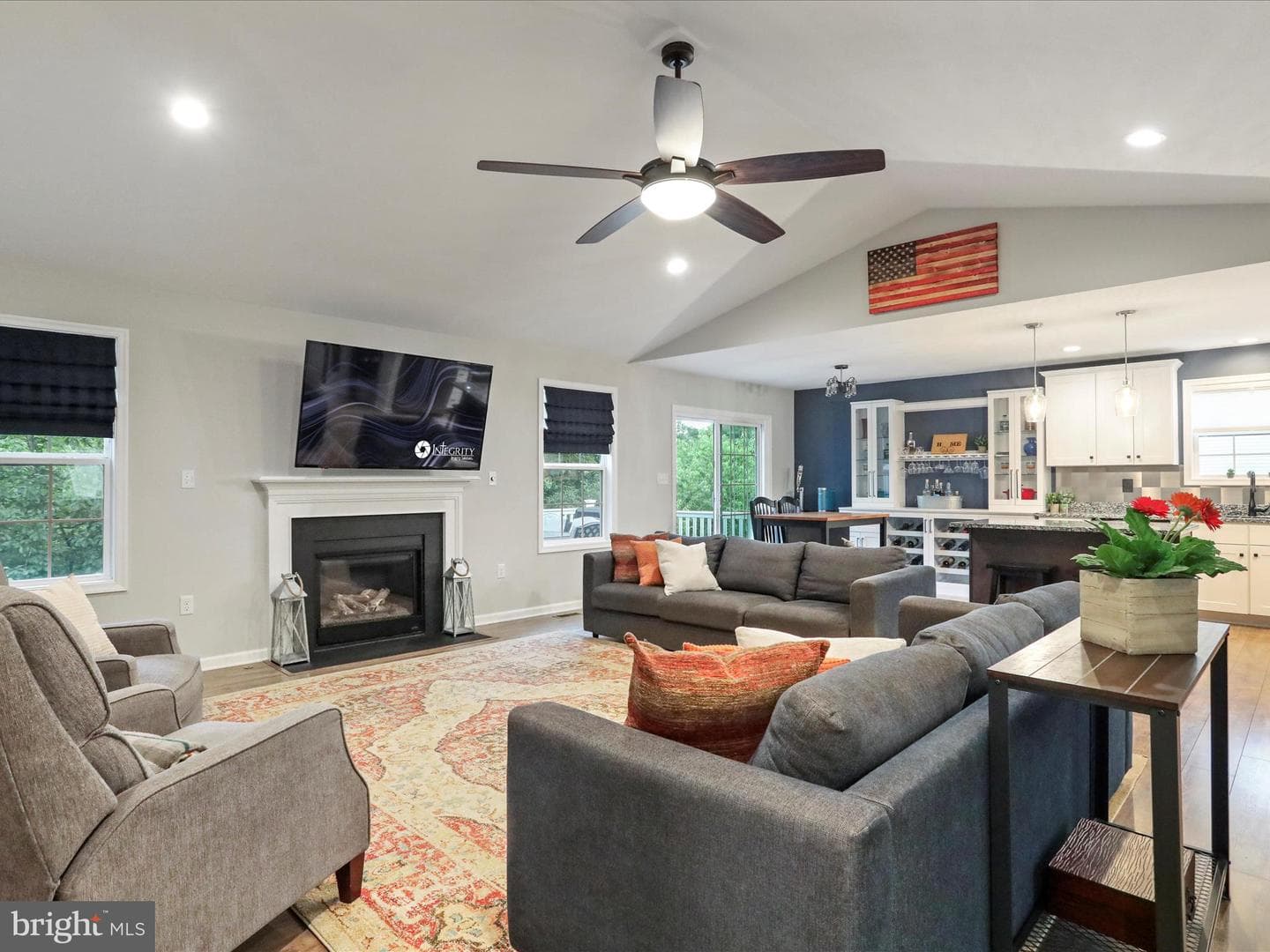 443 Executive Way photo 10