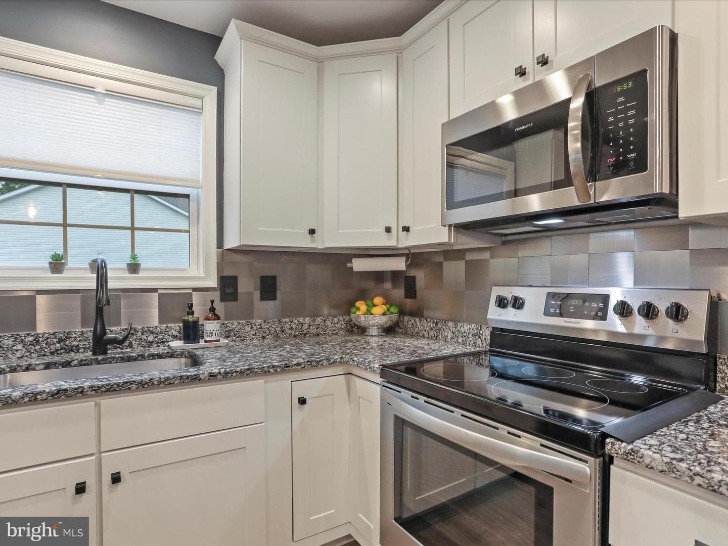 443 Executive Way photo 15