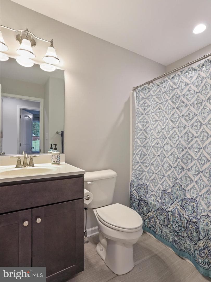 443 Executive Way photo 19